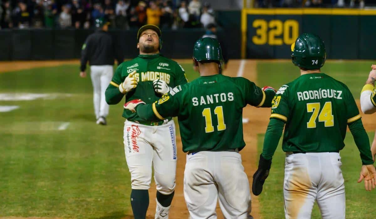 Yasmany Tomás con Cañeros de Los Mochis