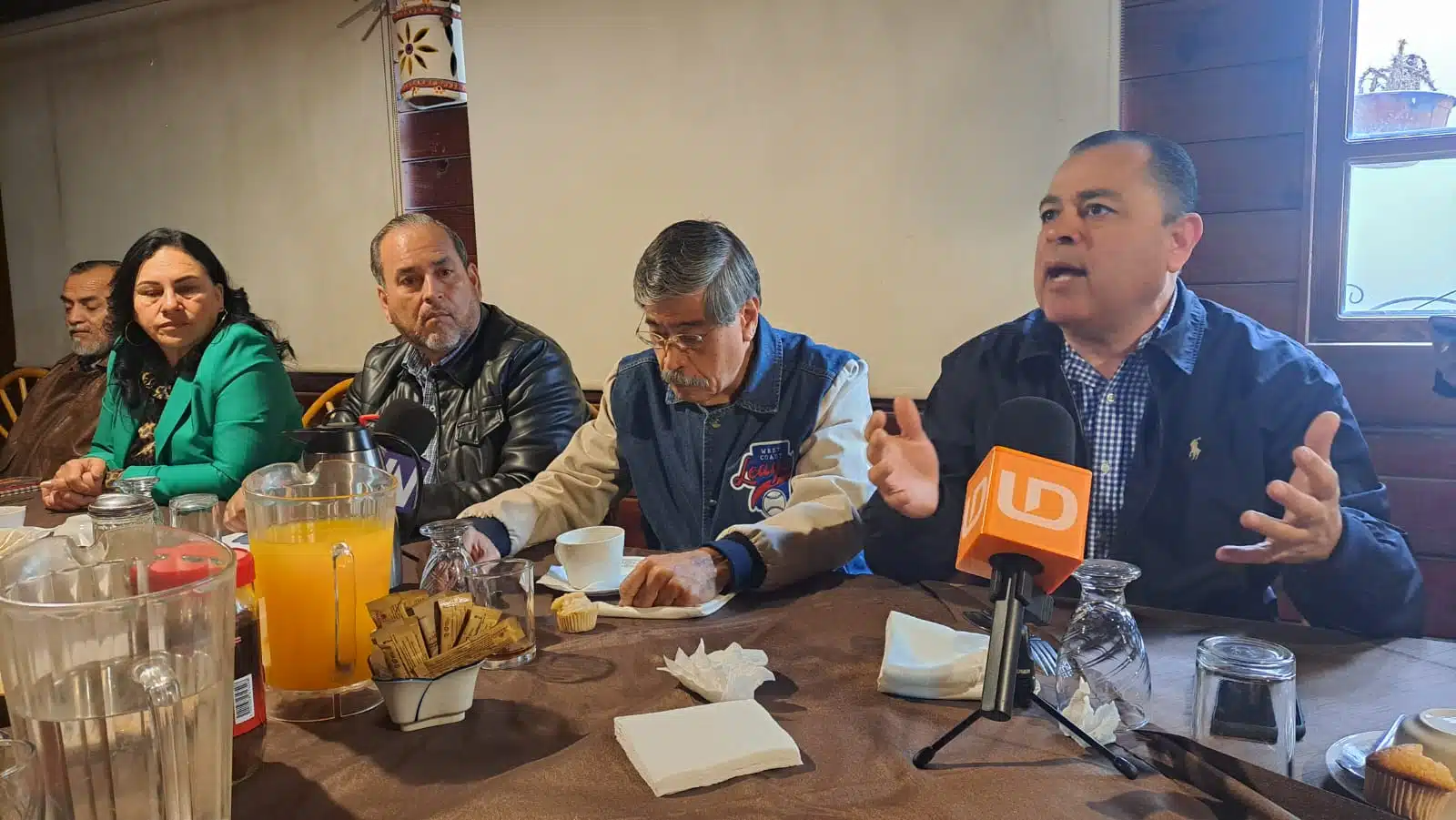 Abogados de Guasave en conferencia de prensa