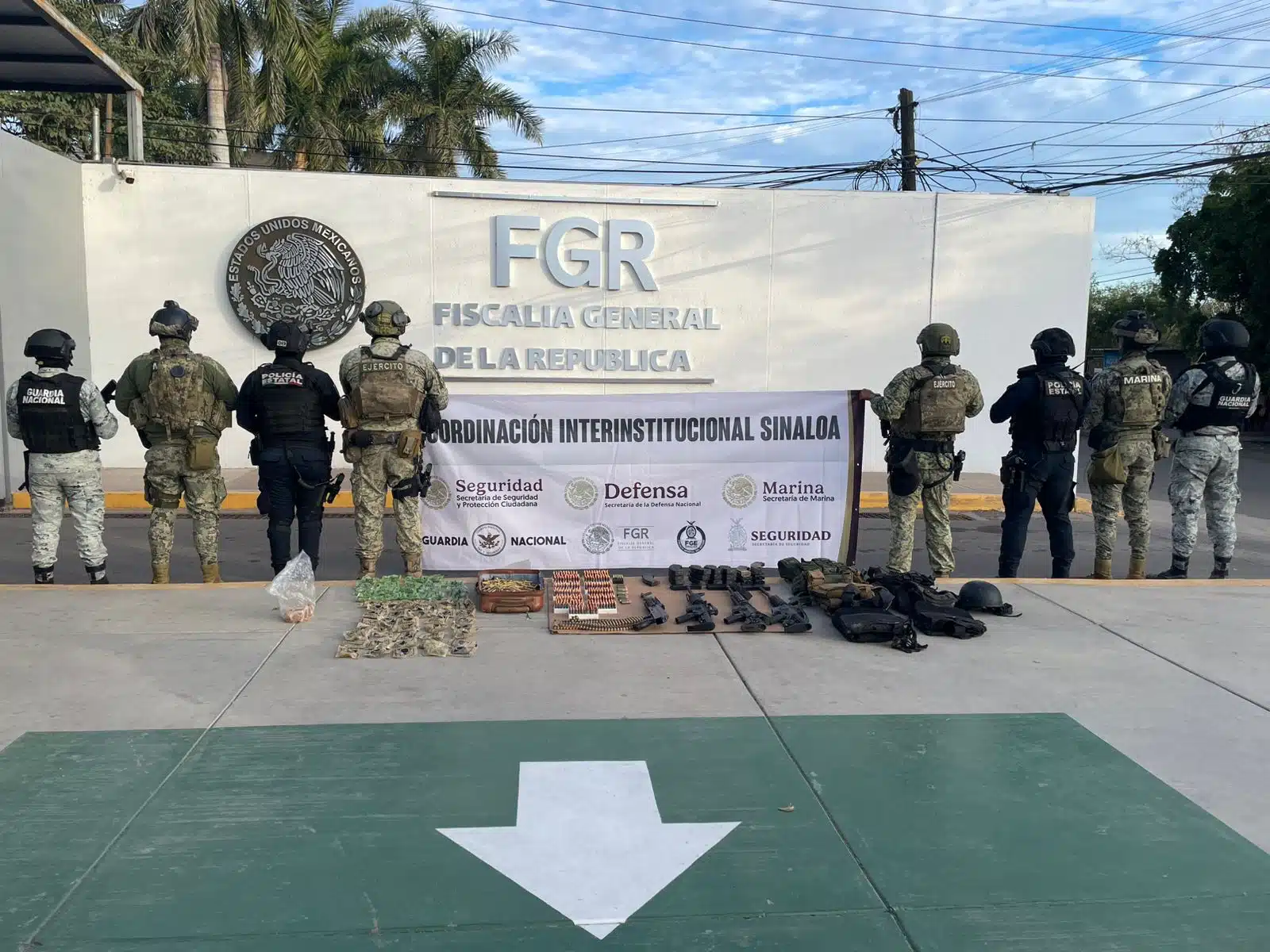 droga y arma asegurados