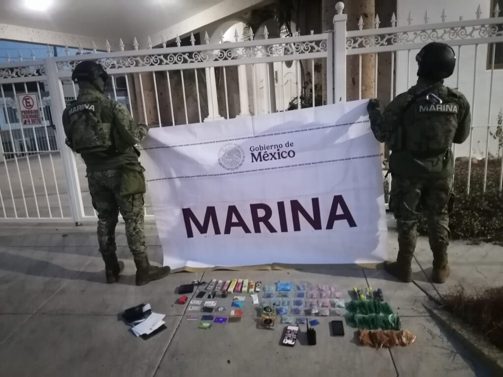 Marina asegura droga en minicasino