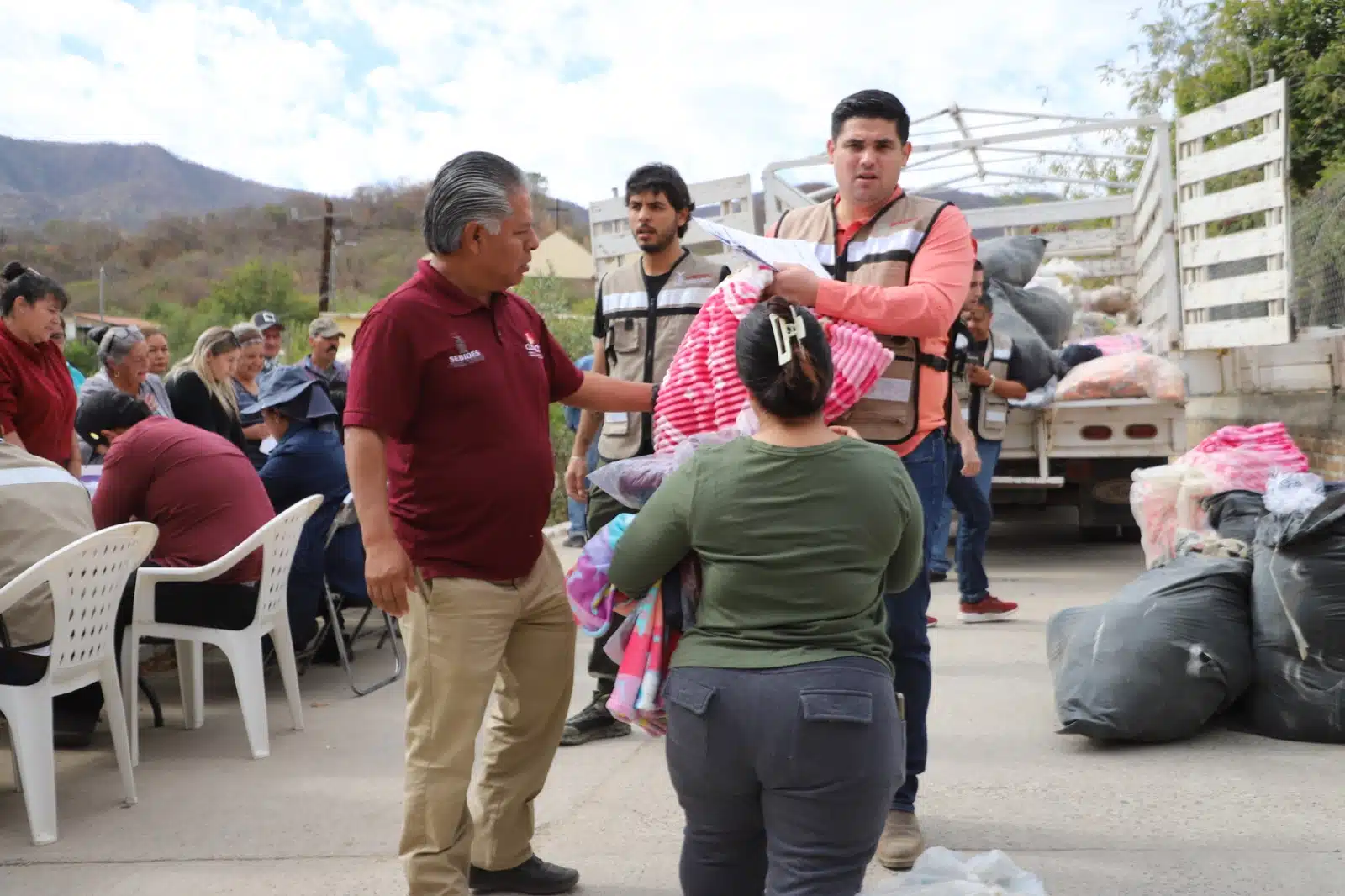 Entrega de apoyos en Sinaloa