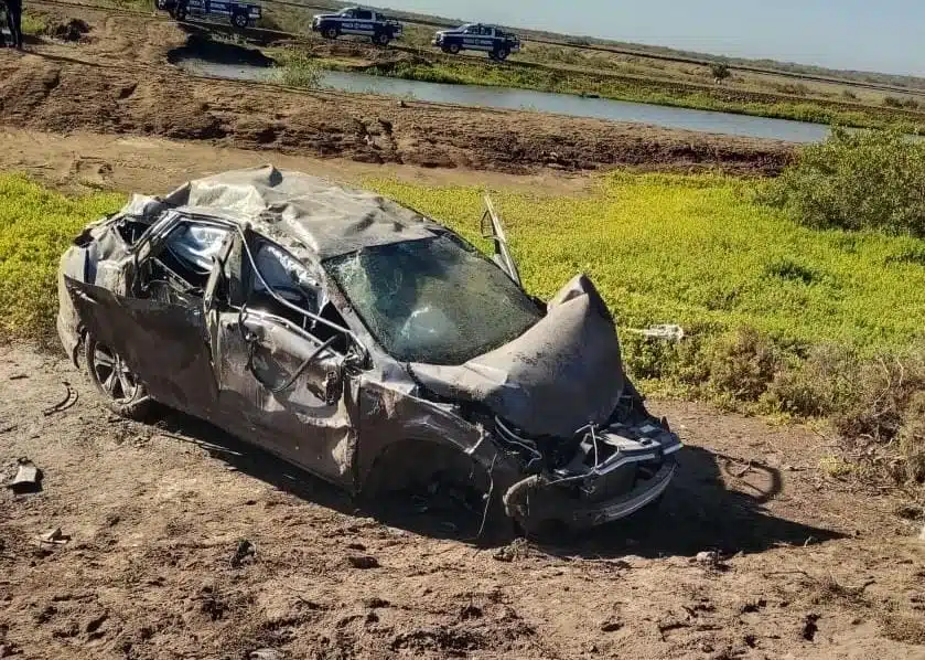 A 150 metros quedó la camioneta tras volcadura que cobró la vida a América Zujey en Guasave