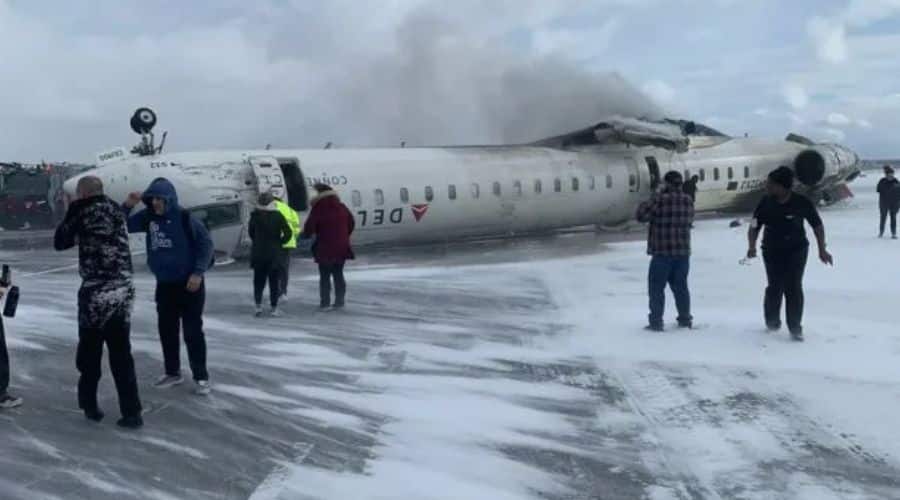 ¡Ultima hora! Un avión Delta Airlines se vuelca en un aeropuerto en Toronto