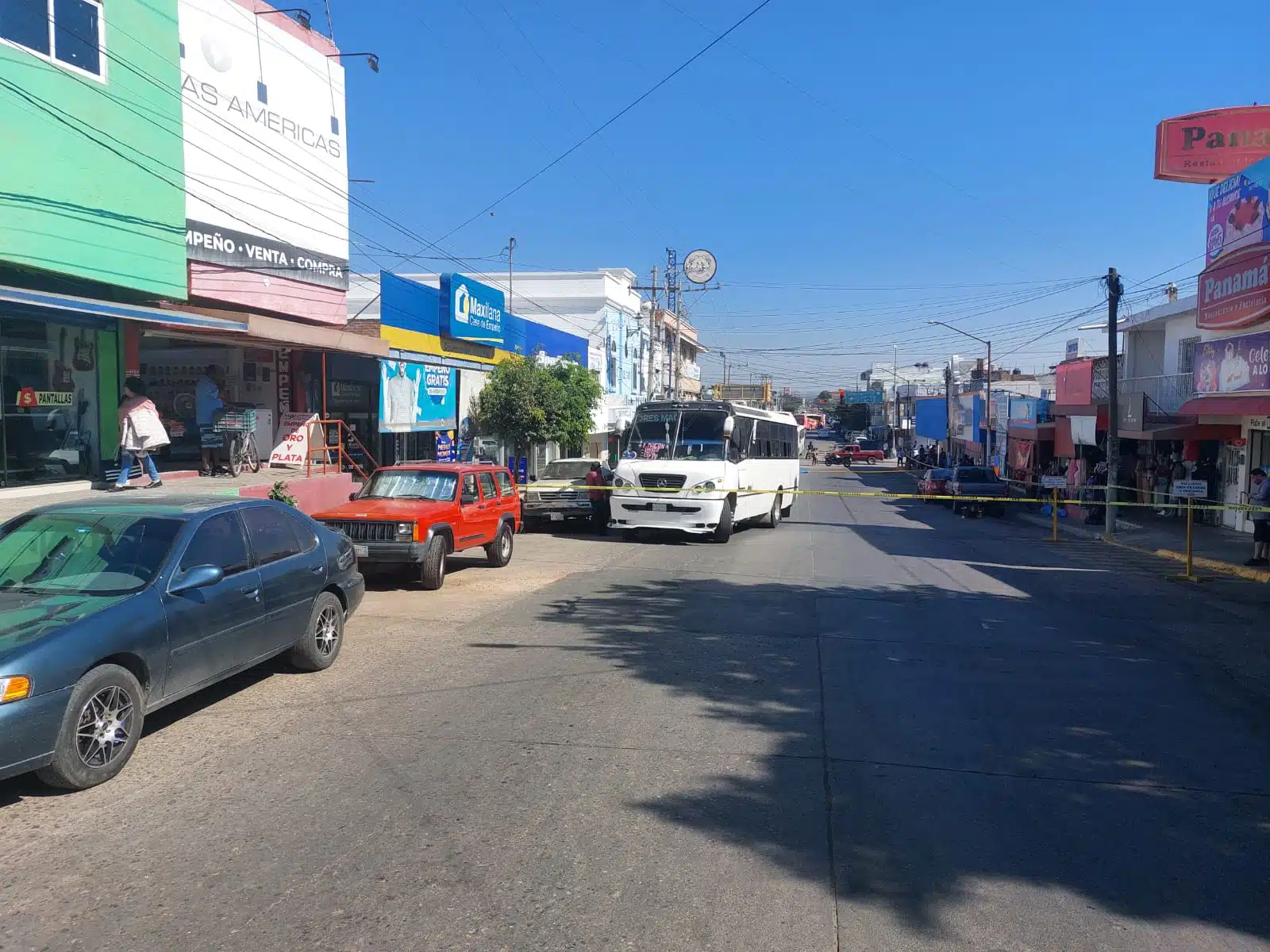 Adulto mayor muere tras atropellado por camión urbano de la ruita Flores Magón en Mazatlán