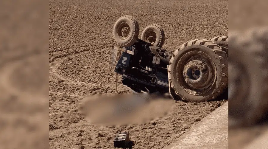 Ángel pierde la vida al volcar en un tractor en Higuera de Zaragoza, Ahome