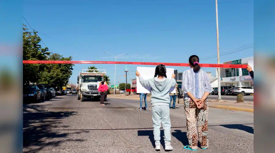 Bloqueo en bulevar de Los Mochis