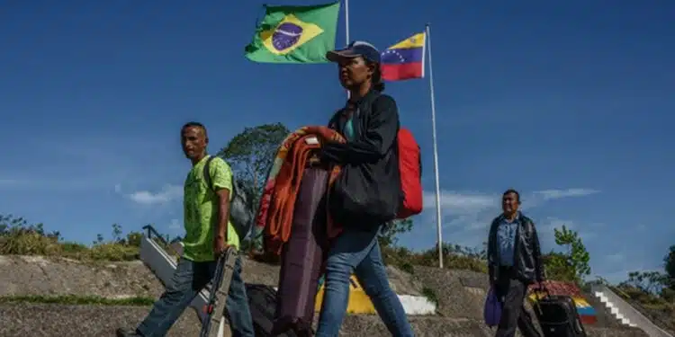 Brasil recibe a 113 ciudadanos deportados de EU en un vuelo humanitario