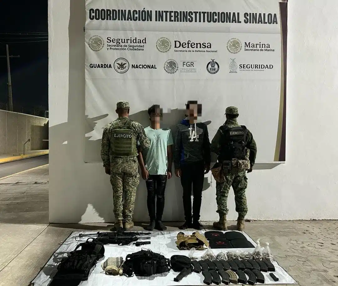 Capturan a pareja armada con arsenal en Cosalá