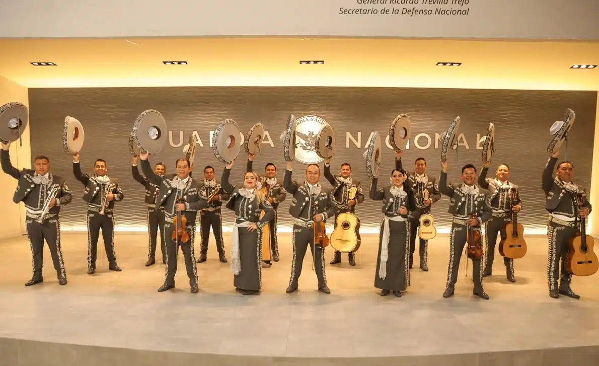 Presentación de mariachi de la Guardia Nacional en el Carnaval de Mazatlán 2025 