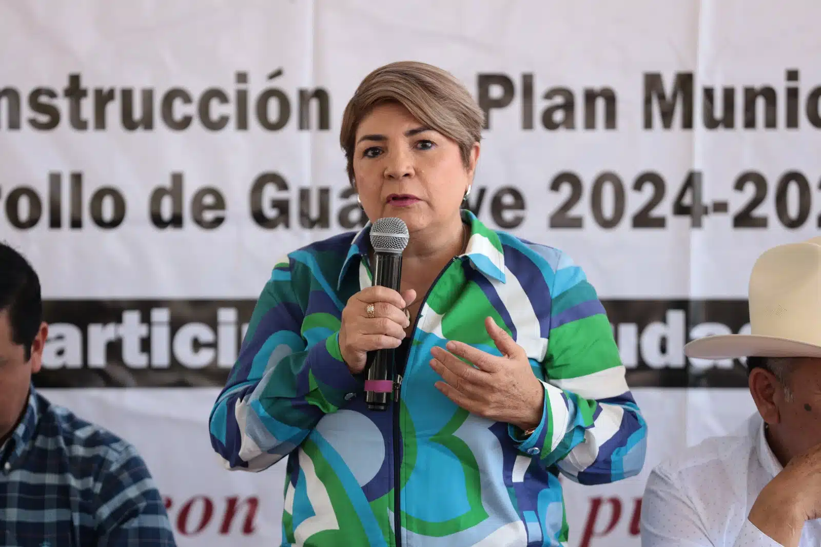 Alcaldesa Cecilia Ramírez Montoya en la Asamblea de Participación Ciudadana que se llevó a cabo en la sindicatura de Estación Bamoa.