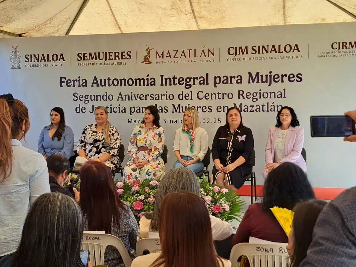 Celebración del segundo aniversario del Centro Regional de Justicia Para las Mujeres en Mazatlán.