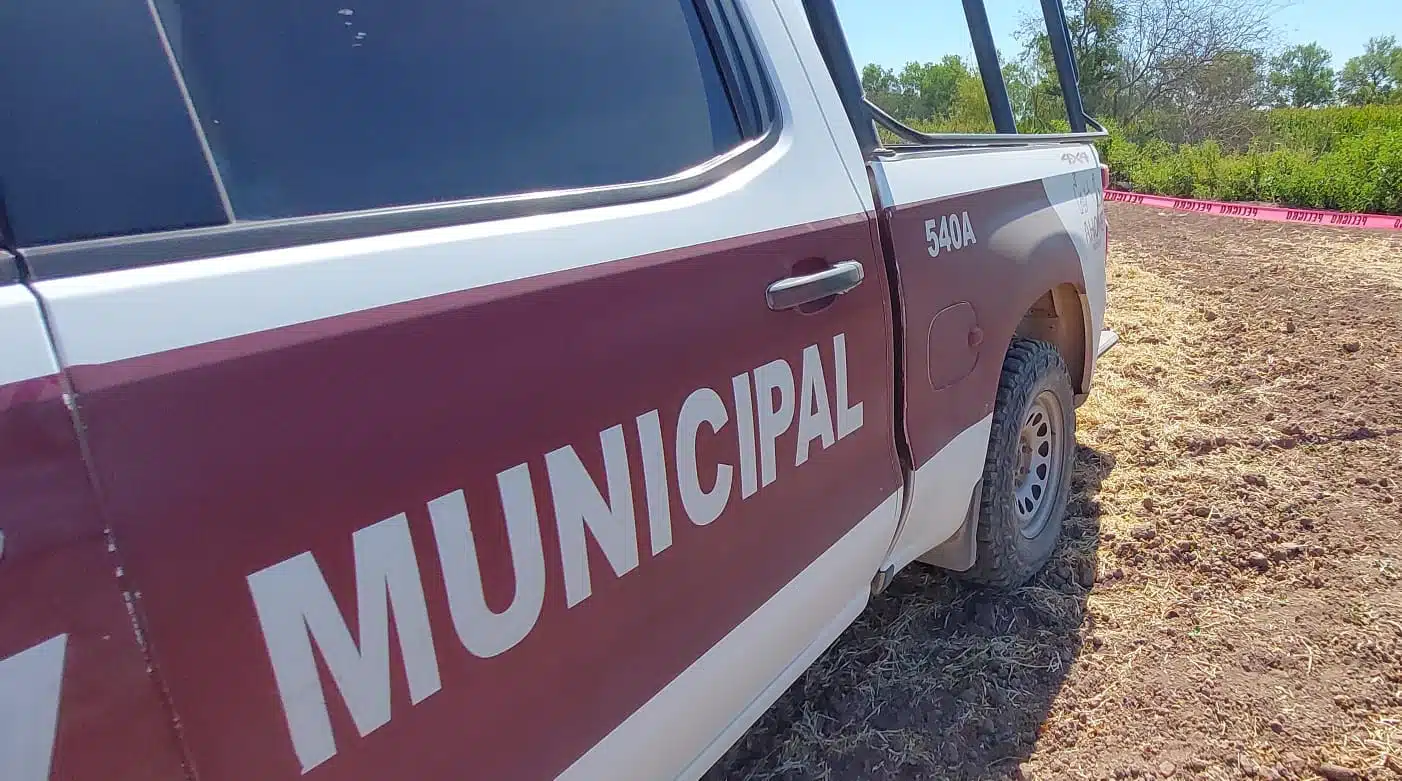 Camioneta de la policía municipal de Ahome