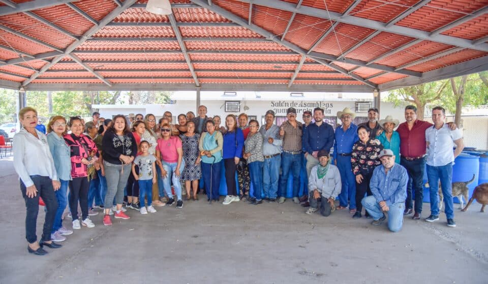 Ciudadanos habitantes del ejido 18 de Marzo en Ahome