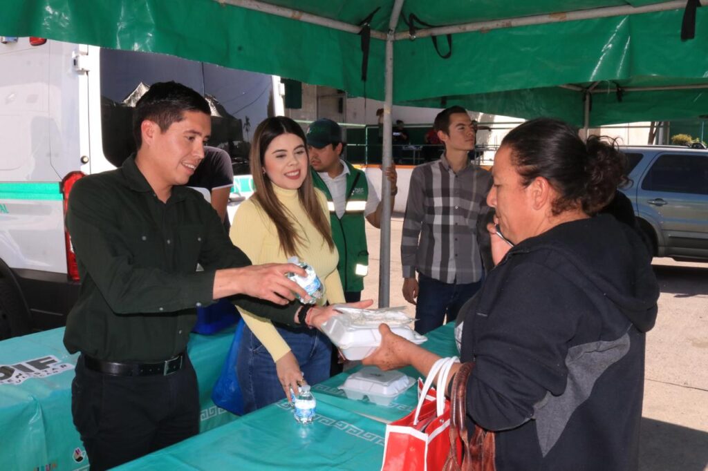 Comedores comunitarios en el Hospital Regional IMSS