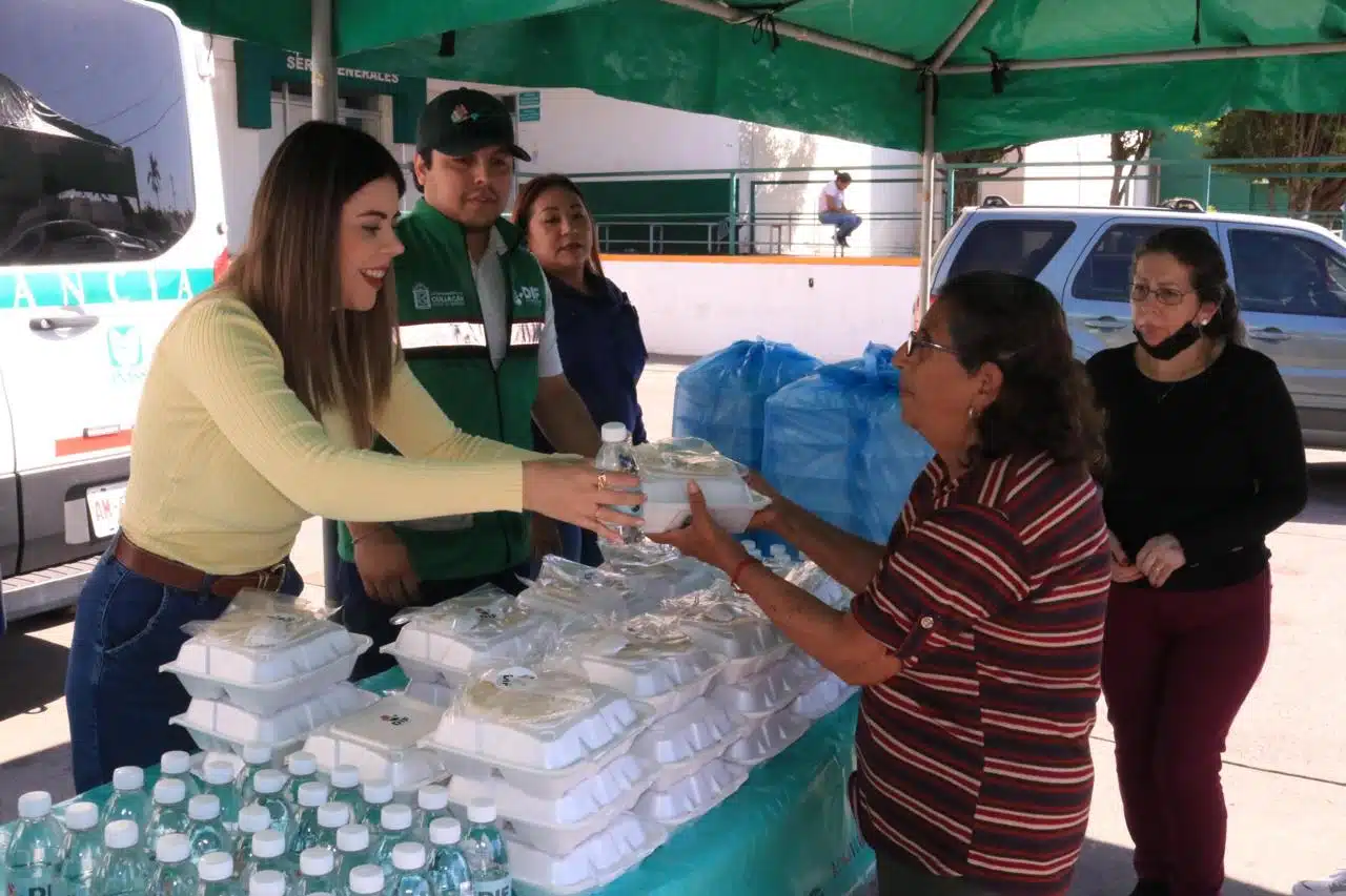 Comedores comunitarios en el Hospital Regional IMSS