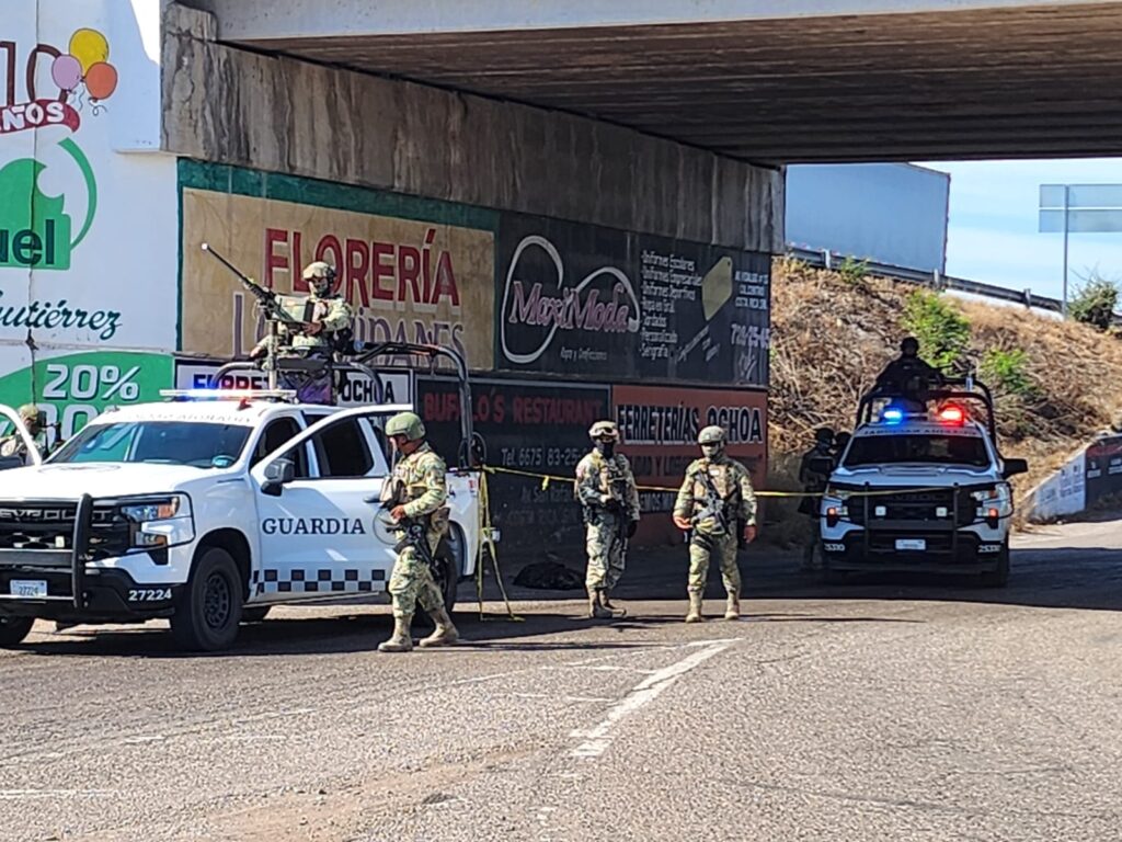 Elementos de la guardia nacional y ejercito mexicano