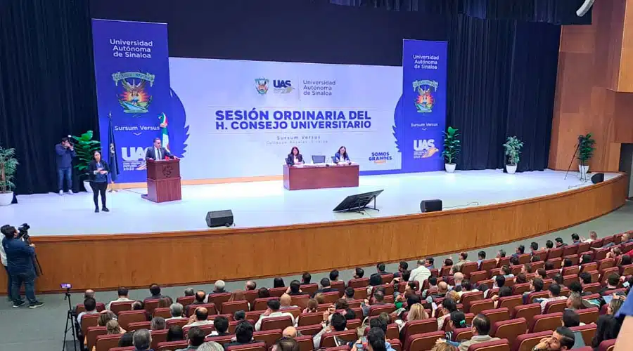 Sesión ordinaria del consejo universitario de la Universidad Autónoma de Sinaloa