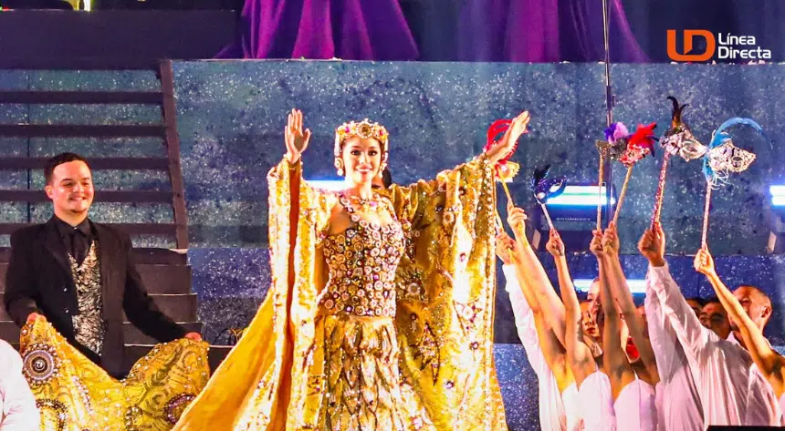 Desiré Velazquéz es coronada como Reina de los Juegos Florales del Carnaval de Mazatlán