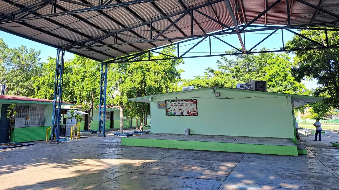 ESCUELAS SUSPENSIÓN COSTA RICA