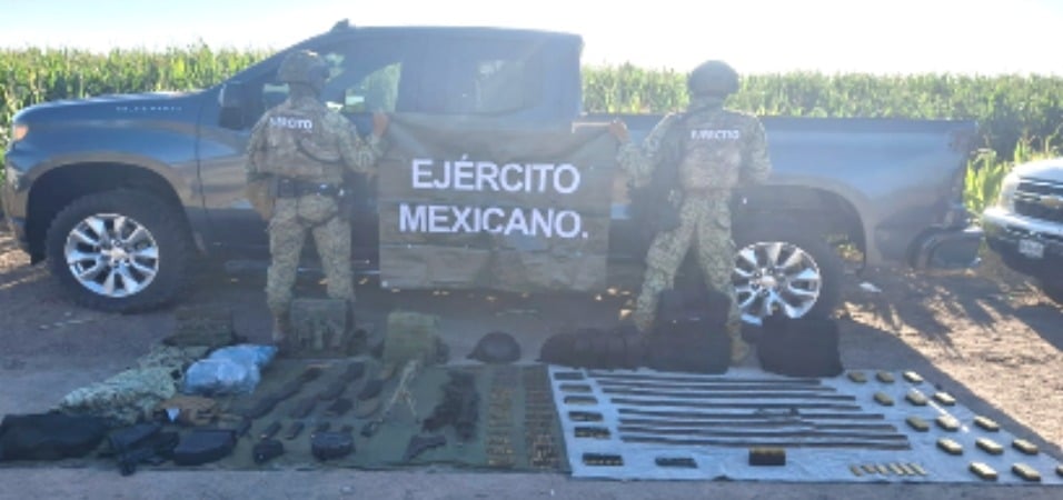 Ejército destruye 8 “narcolaboratorios”, asegura armas, municiones y tres vehículos en Culiacán