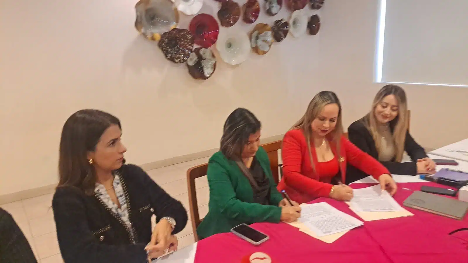 Empresarias de Los Mochis se suman a acciones prevenir feminicidios