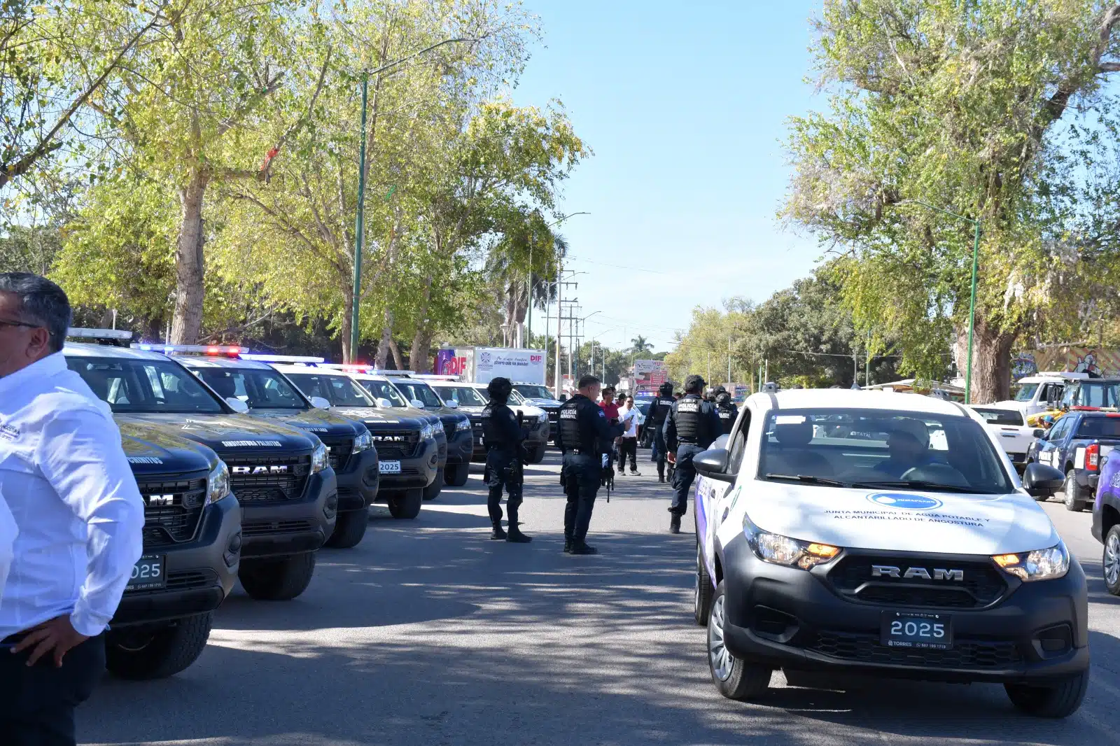 Demostración de Maquinaría Constructora y Equipos de Seguridad en Angostura