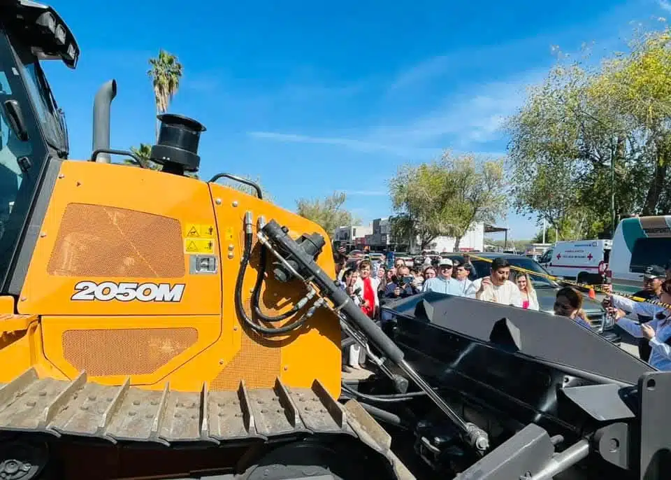 Demostración de Maquinaría Constructora y Equipos de Seguridad en Angostura