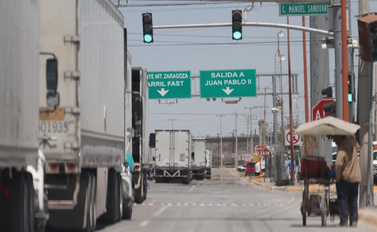 Filas de hasta ocho horas en la frontera; exportadores mexicanos enfrentan nuevas trabas