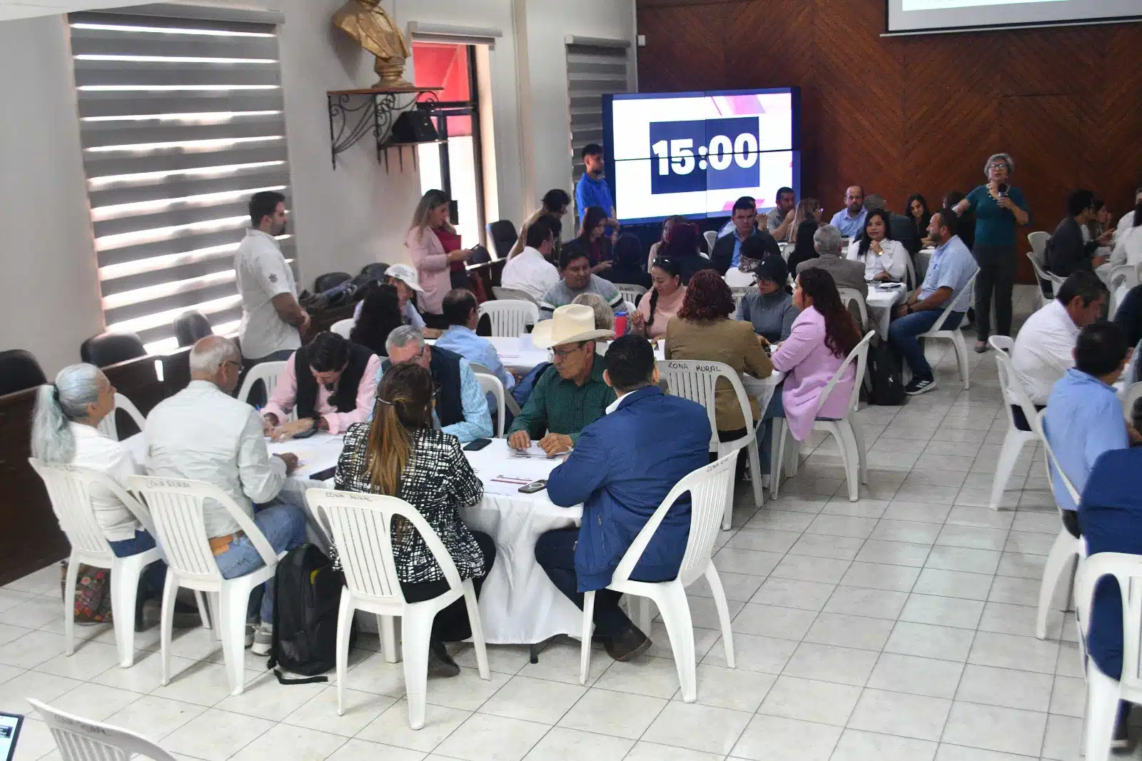 Foro de personas en Mazatlán