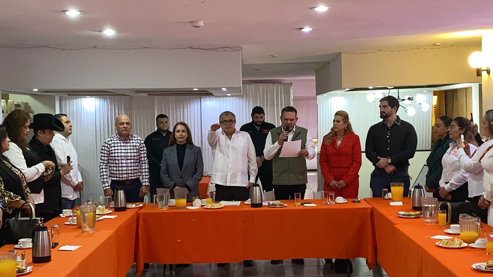 Toma de protesta de Gregorio Hernández como nuevo coordinador estatal de regidores de Movimiento Ciudadano.