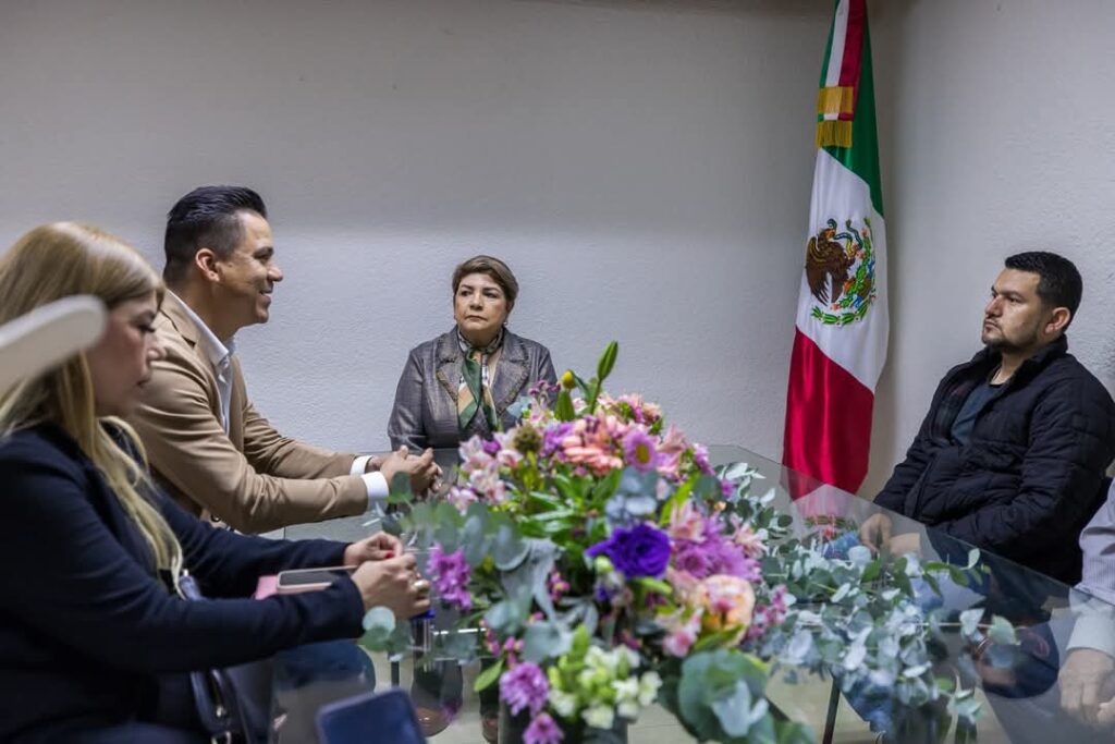 Reunión de ayuntamiento de Guasave para regular venta de flores