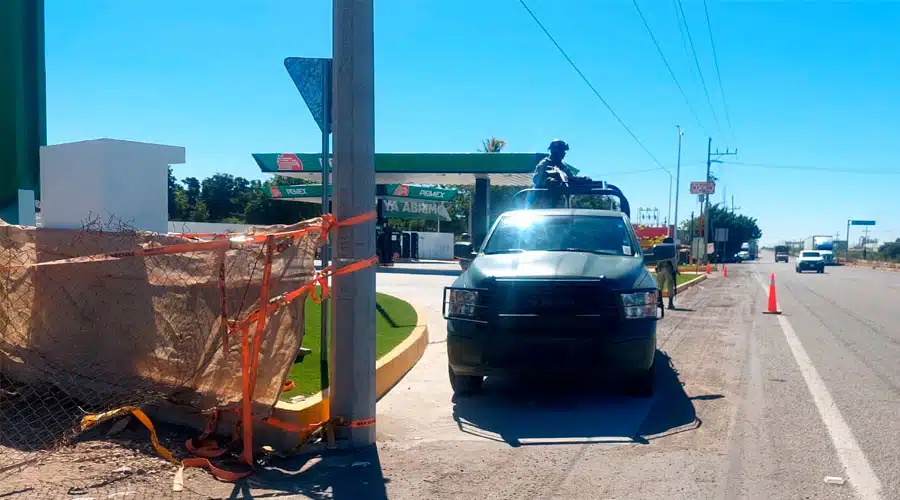 Hallan explosivo en gasolinera