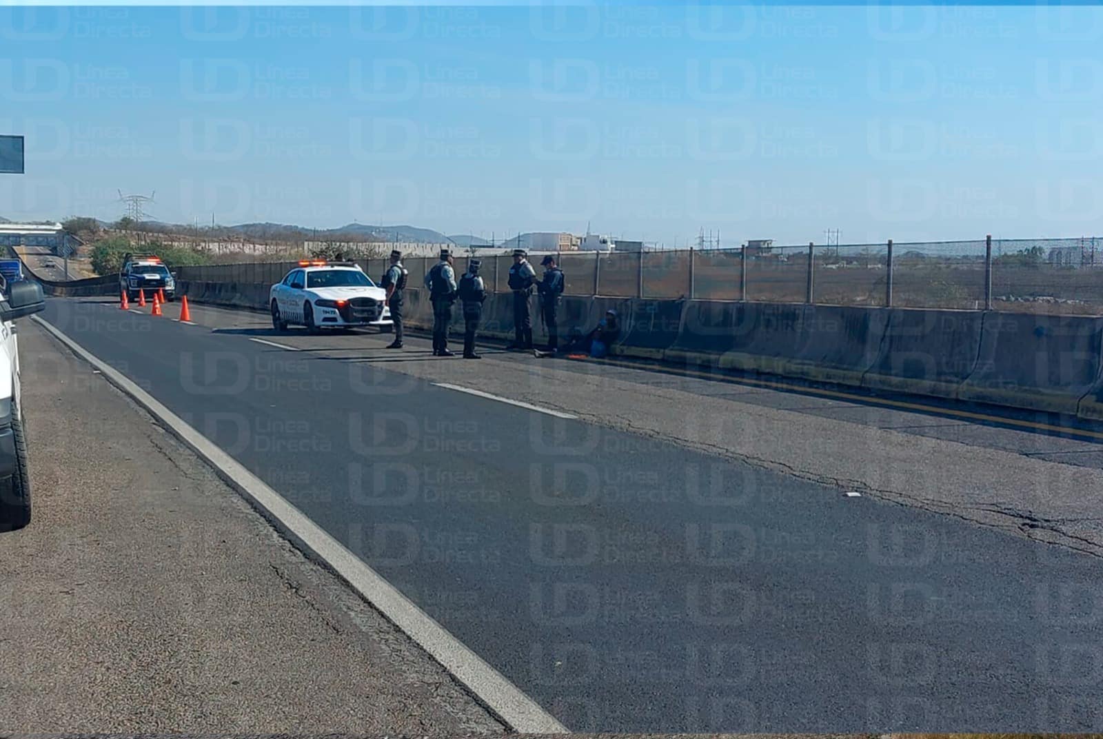 Autoridades resguardaron la zona y conversaron con el hombre que se creía estar atropellado.