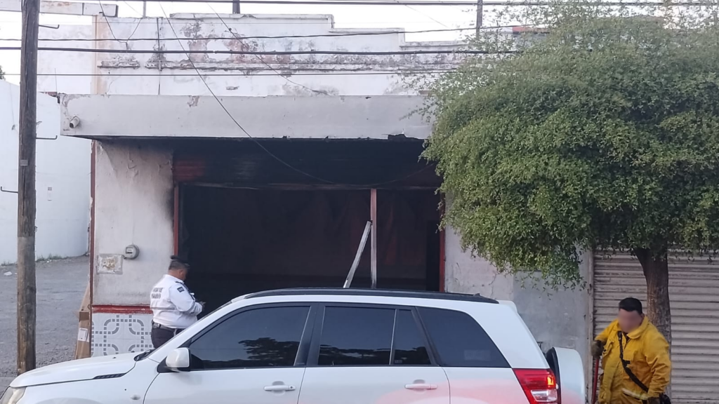 Incendio en Culiacán por quemar basura