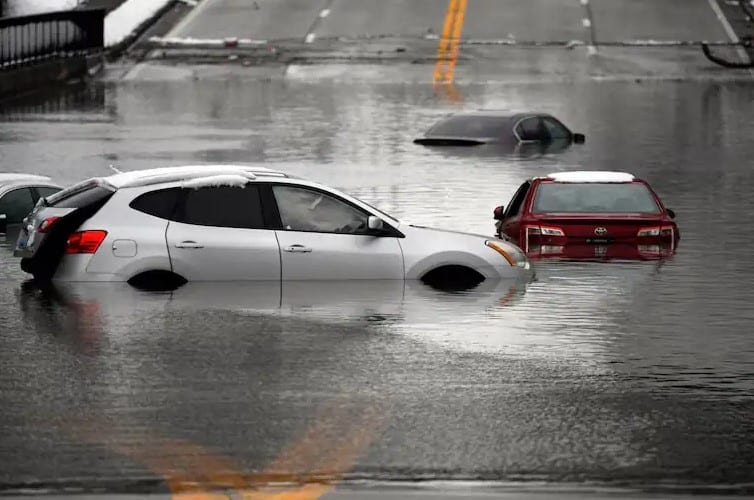 VIDEO: Tormentas e inundaciones cobran la vida de al menos 11 personas en Kentucky, EU