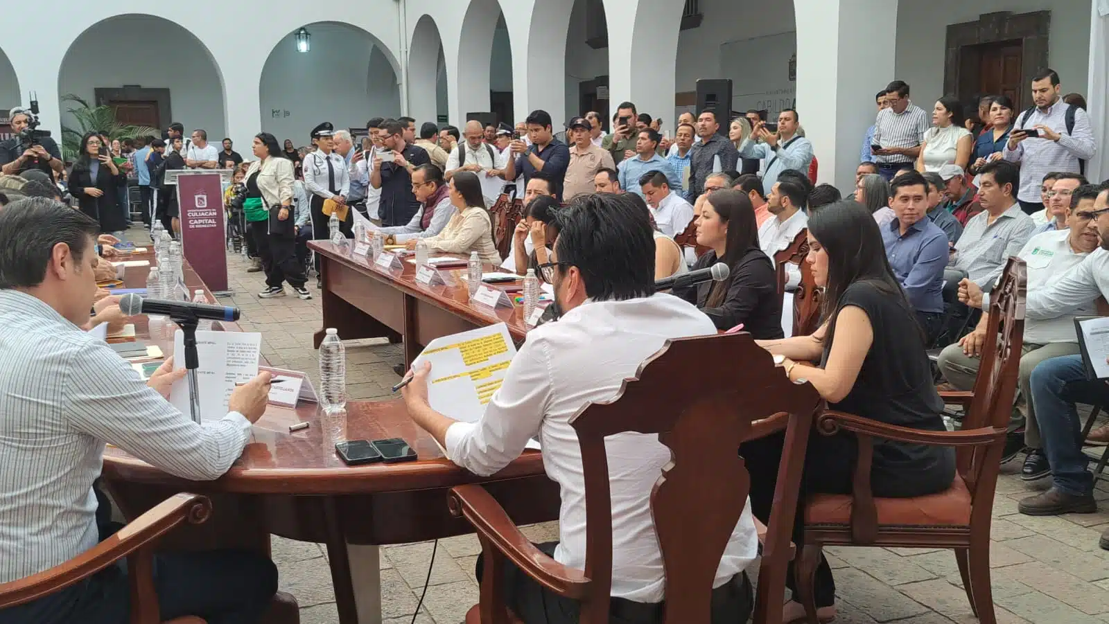 Juan de Dios Gámez encabeza primer cabildo abierto Culiacán