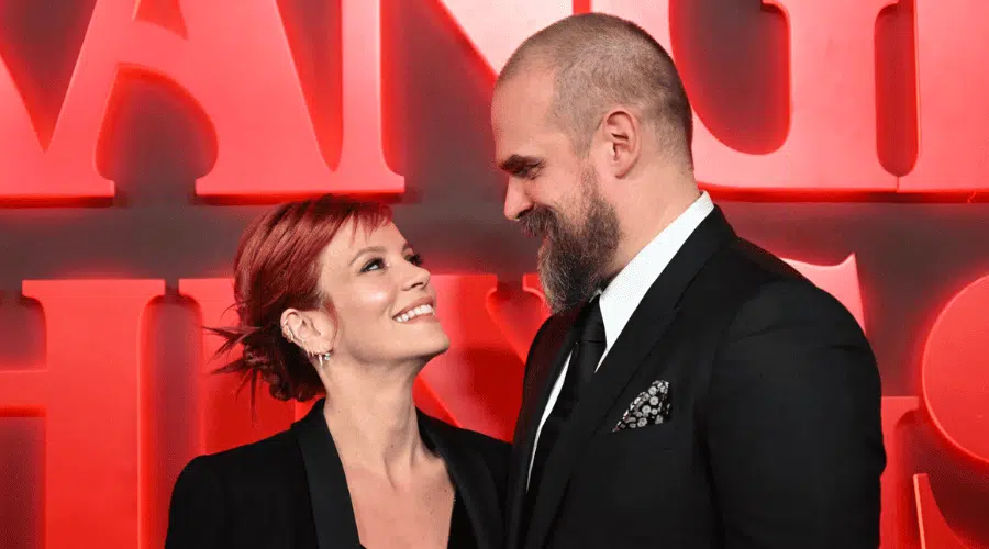 Lily Allen y David Harbour