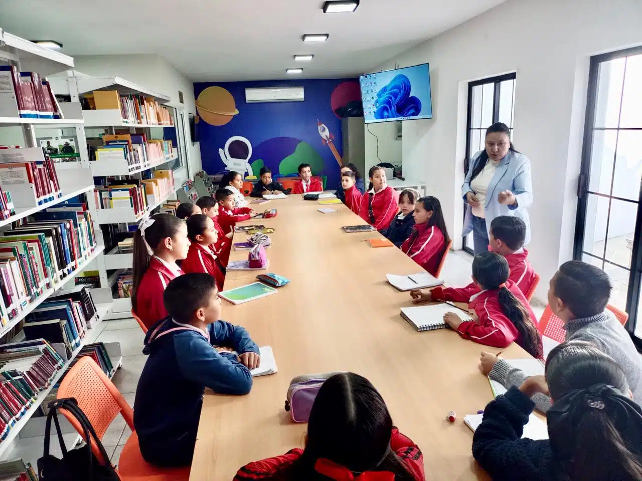 Niñas y niños de Badiraguato participan en el programa de turismo