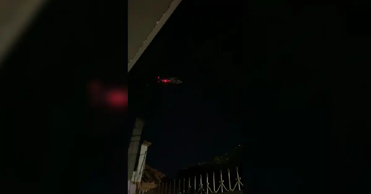 Helicóptero sobrevolando en operativo en Tierra Blanca, Culiacán.