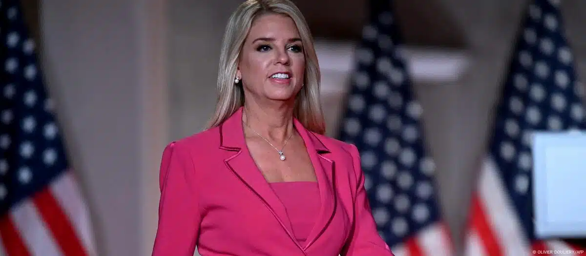 Pena de muerte para inmigrantes indocumentados, propone la fiscal de EU, Pam Bondi