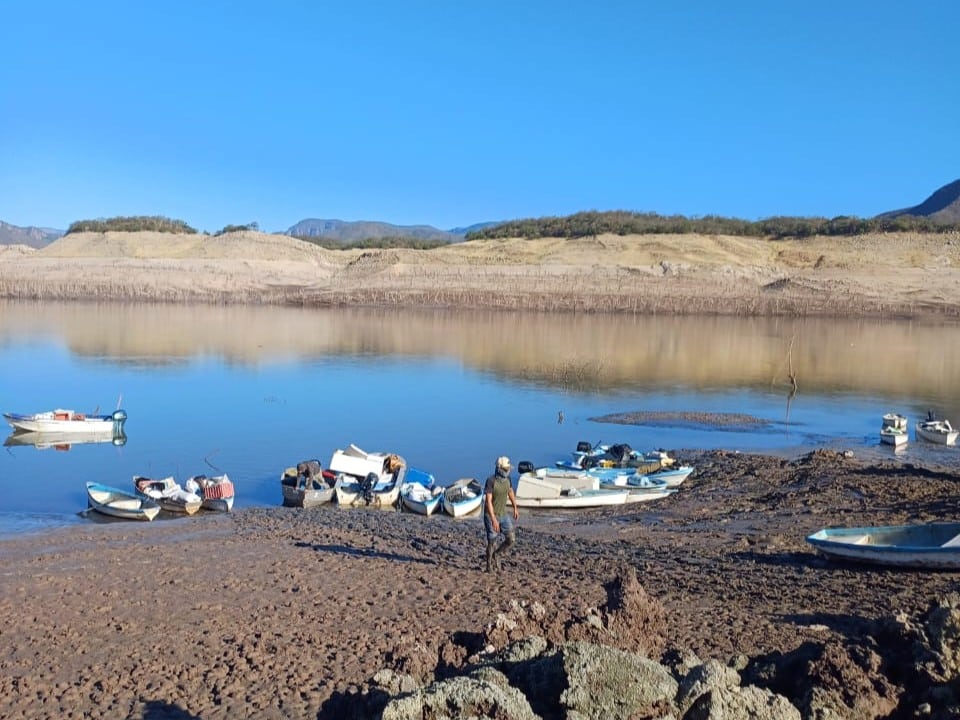 Pescadores en la presa 