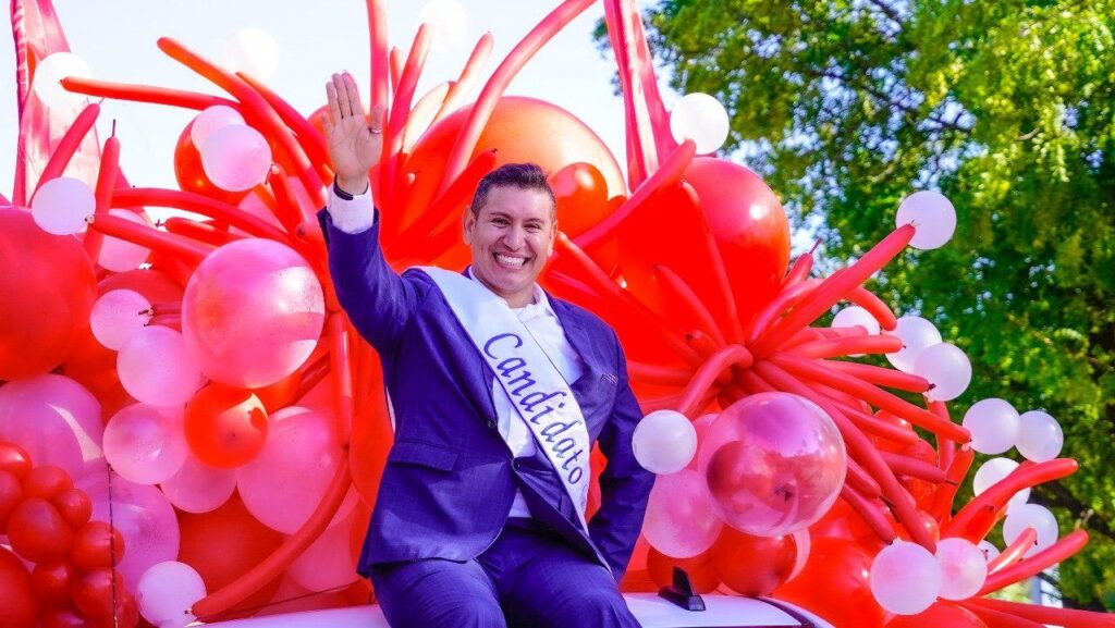 Roberto Castro Sedano y Bryan Gamboa Duran como candidatos del carnaval de Mazatlán