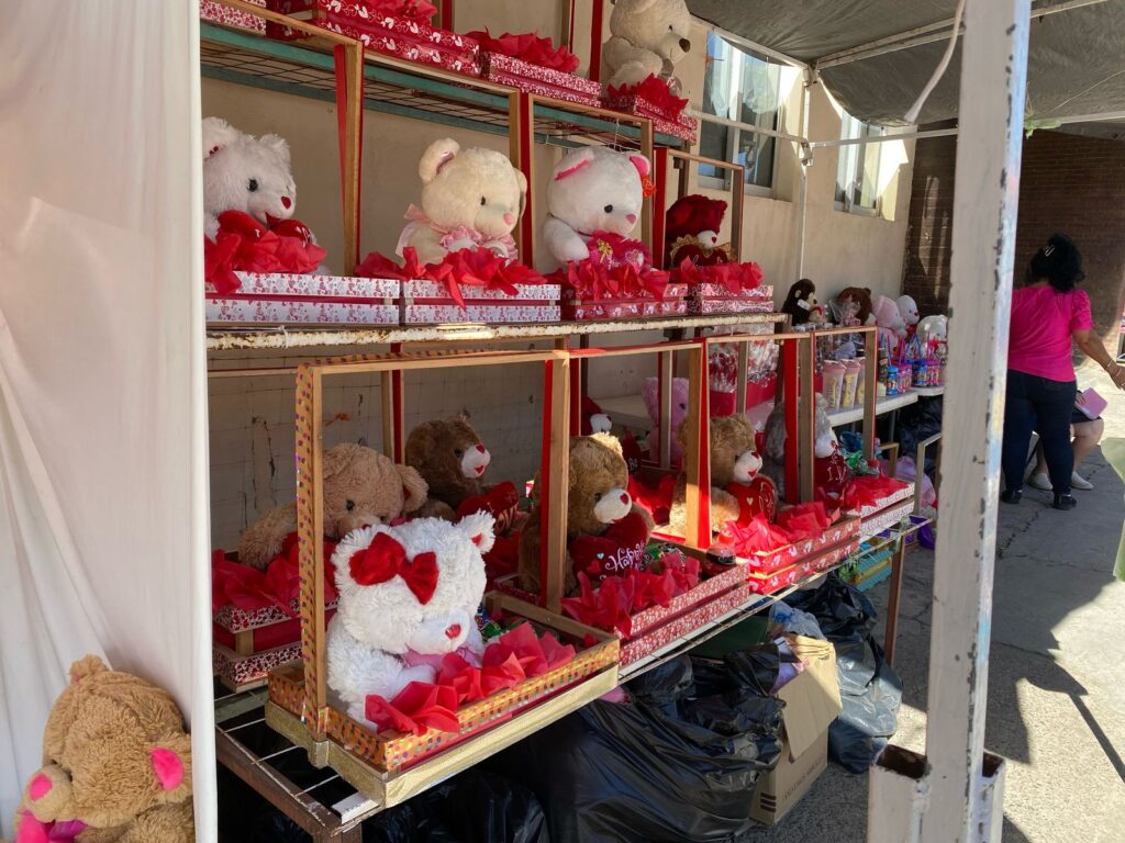 Accesorios y regalos de San Valentín en venta en Guasave.