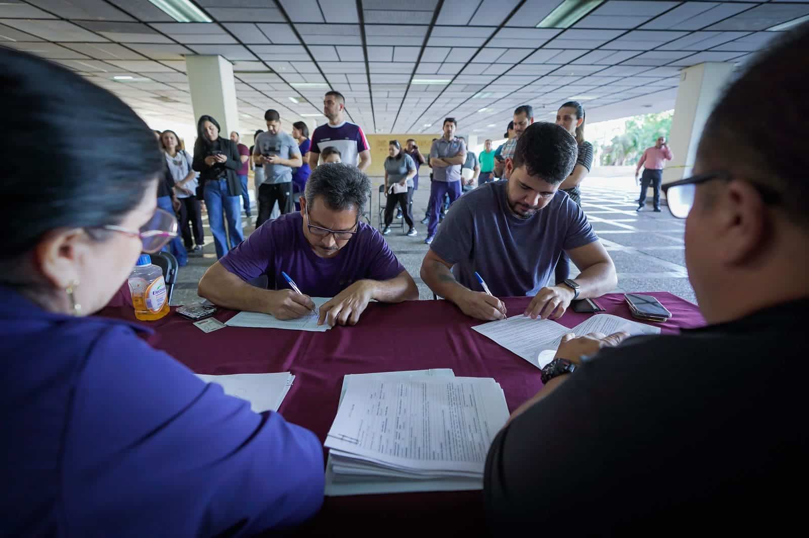 Empresarios sinaloenses se registran para recibir apoyo del gobierno estatal