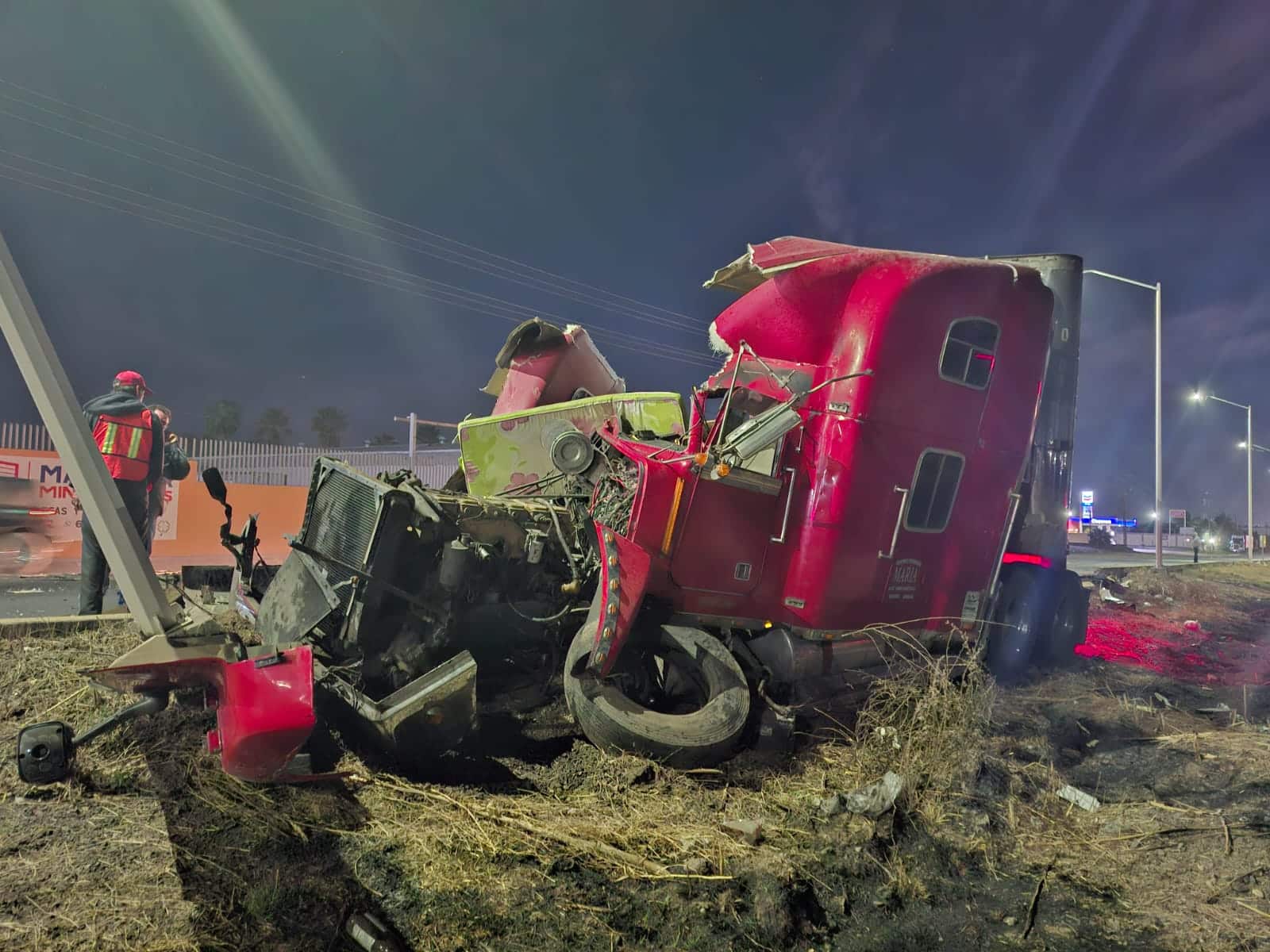 Se registra fuerte accidente entre tráileres en La Costerita, al sur de Culiacán