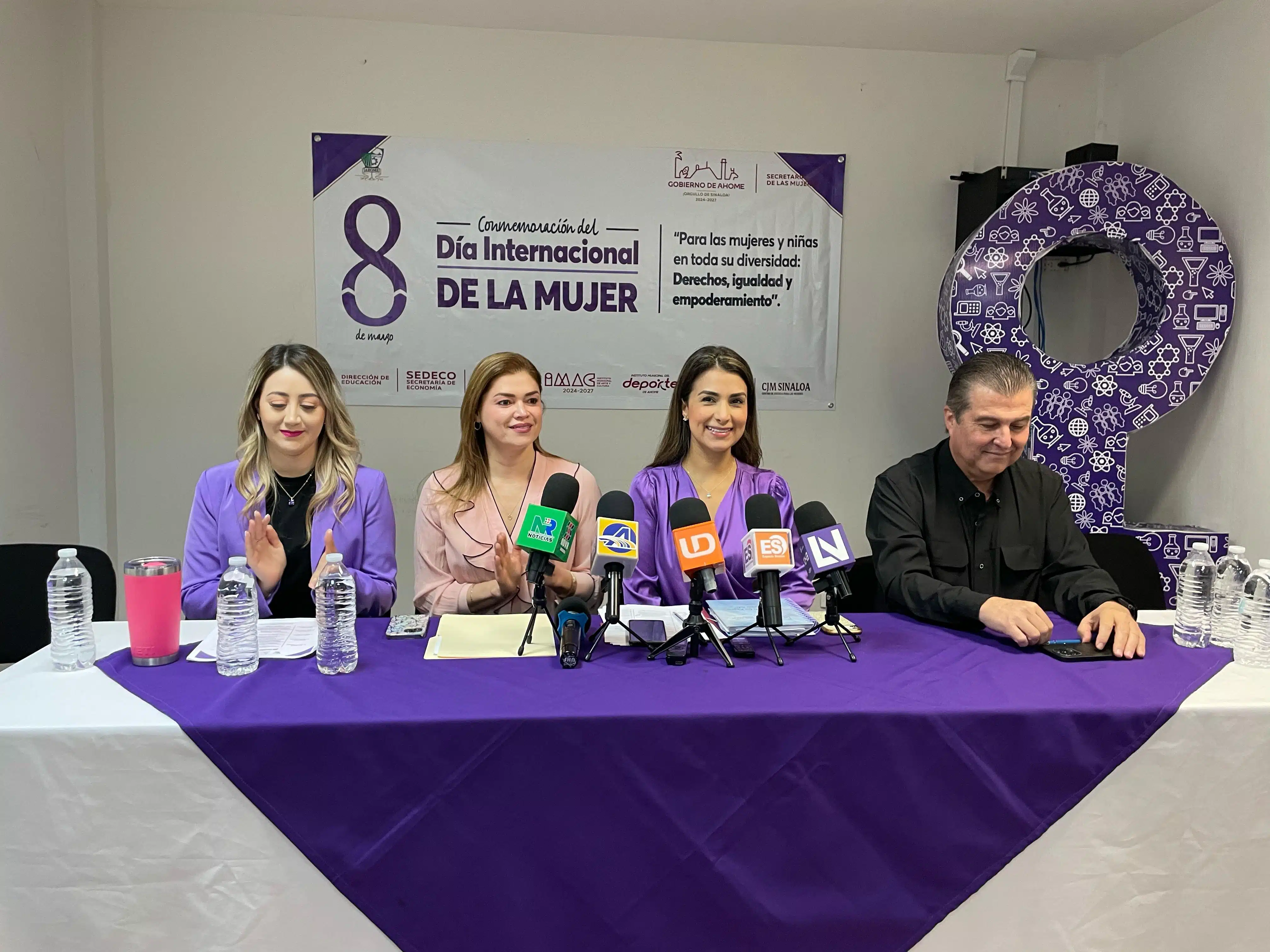 Conferensa de prensa de la Secretaría de las Mujeres