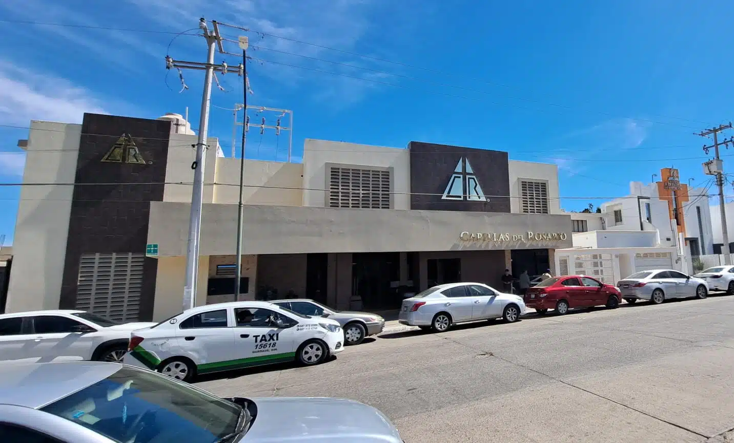 Velan los restos de Nolberto en funeraria de Guasave