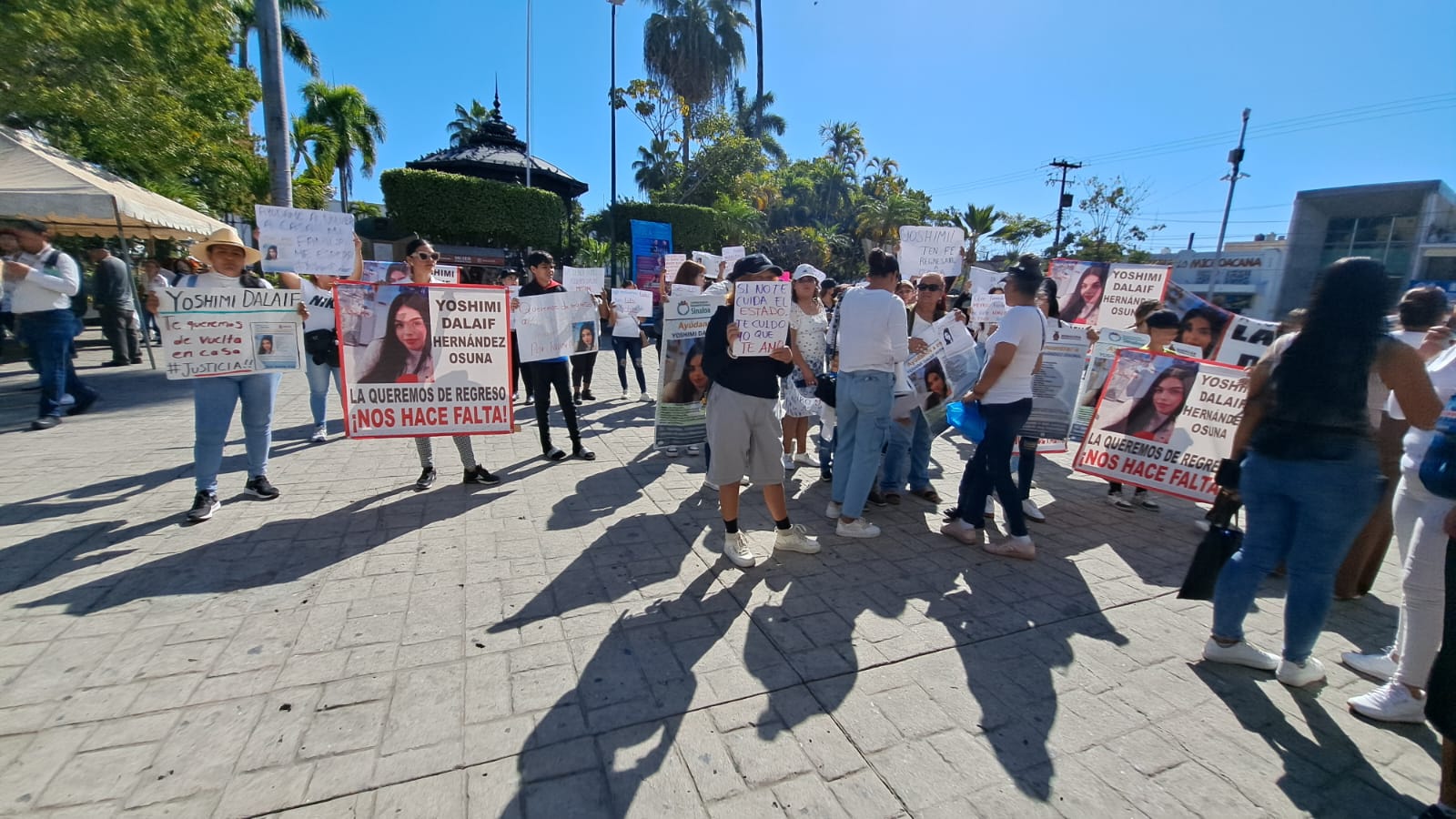 Manifestación por desaparición de Yoshimi Dalaif