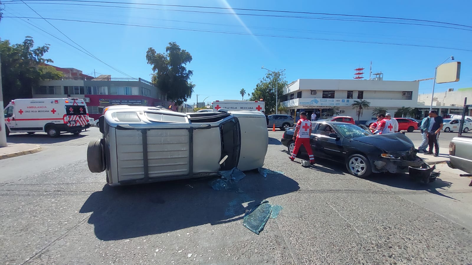 Volcadura en Centro de Los Mochis