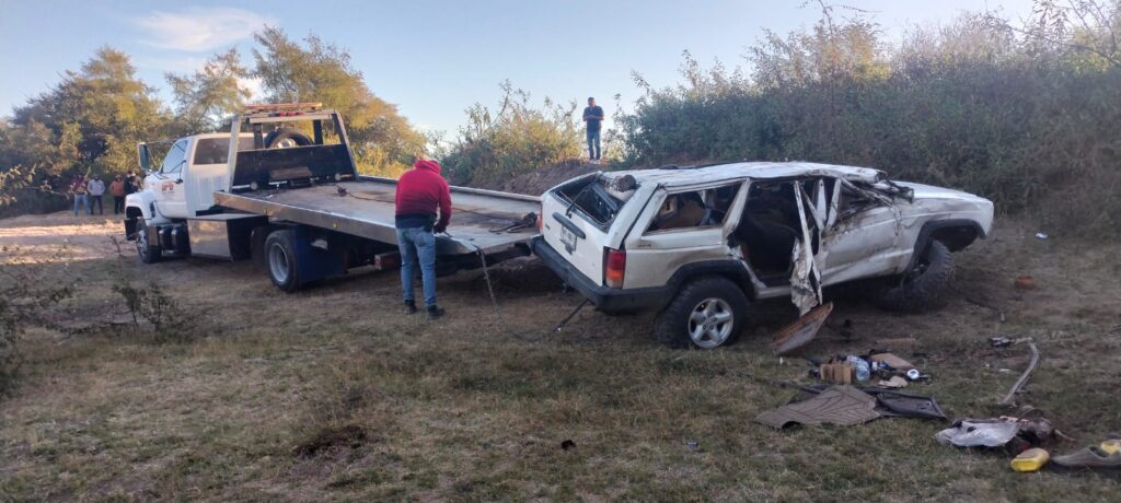 Accidente tipo volcadura en Guasave